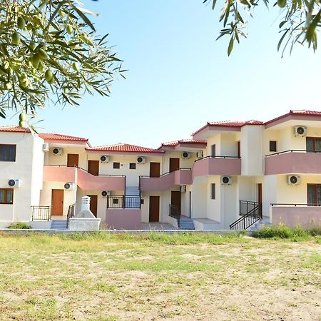 Skentos Apartments Sea View Polychrono Luaran gambar