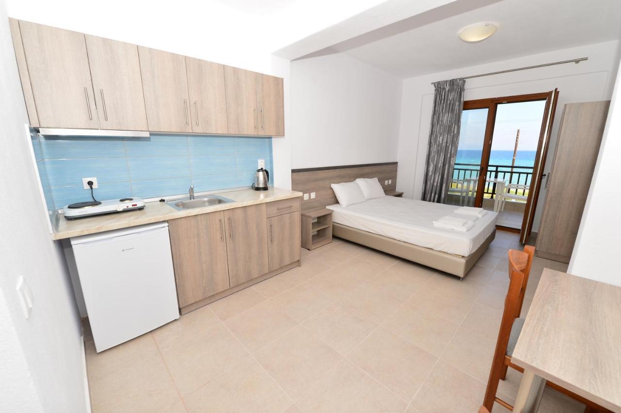 Skentos Apartments Sea View Polychrono Luaran gambar
